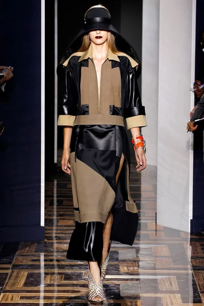 Look 35